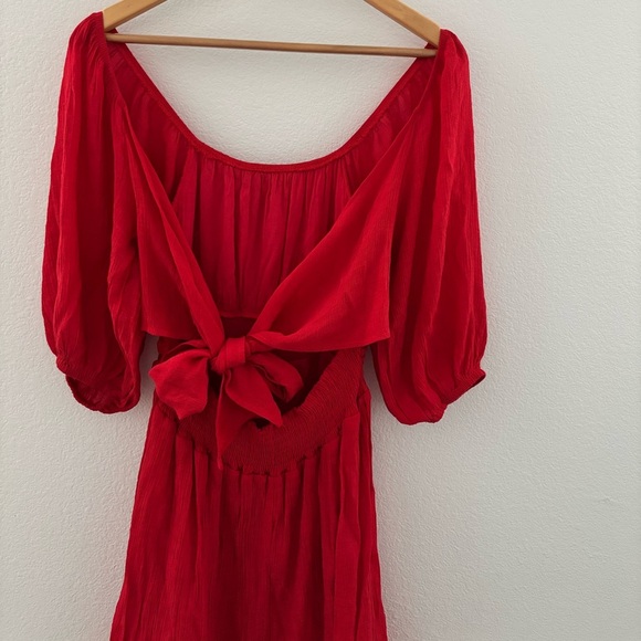 Elegant red mini dress with puff sleeves and tie back size small. - Picture 1 of 4